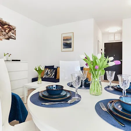Golden Hour Apartments- Plac Slowianski 43 דירה *