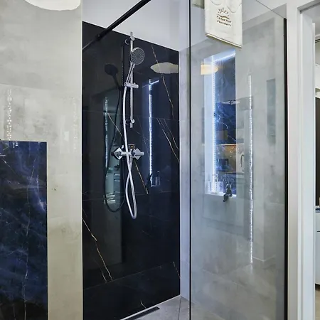 דירה Golden Hour Apartments- Plac Slowianski 43 *