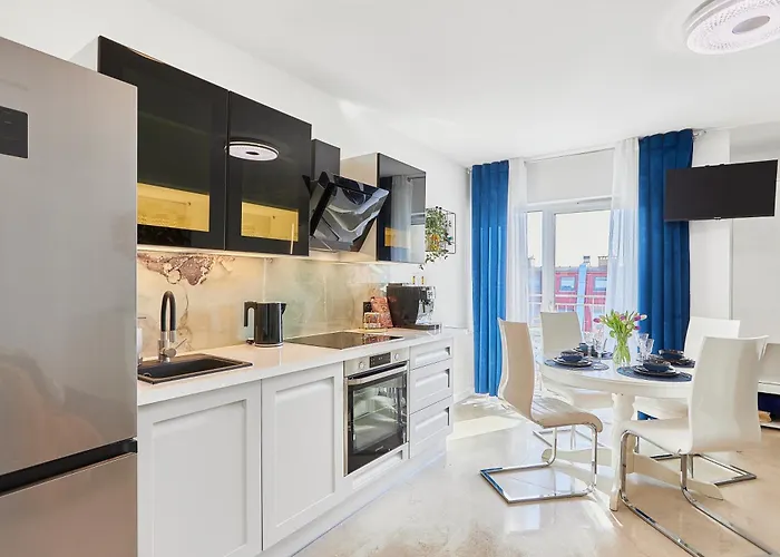 Golden Hour Apartments- Plac Slowianski 43 شقة *