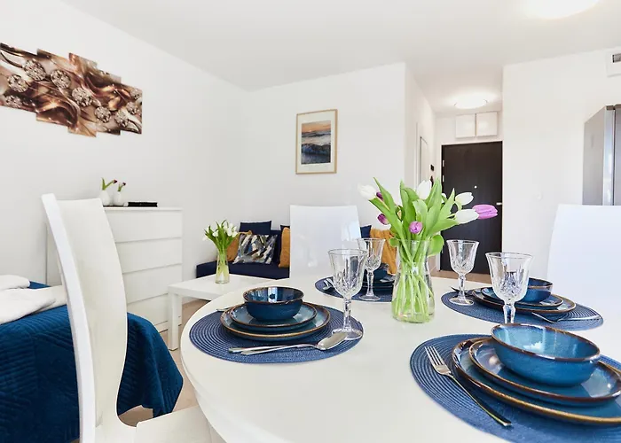 Golden Hour Apartments- Plac Slowianski 43 شقة *