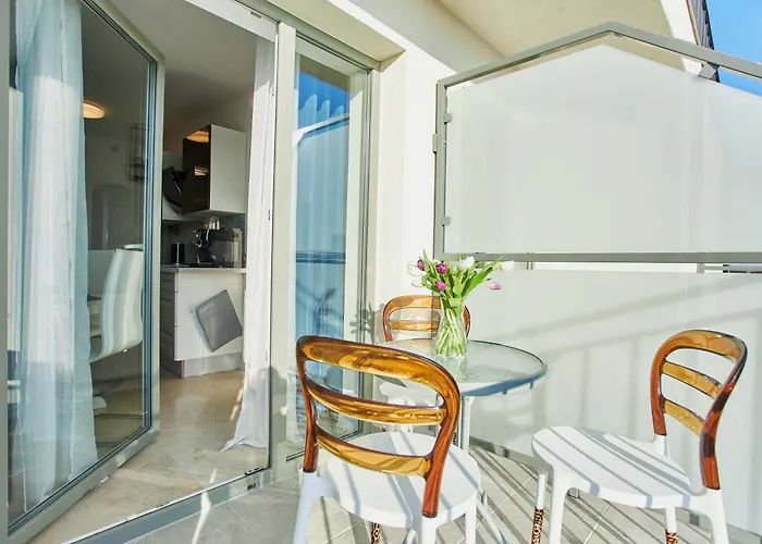 شقة Golden Hour Apartments- Plac Slowianski 43 سفينويتشي