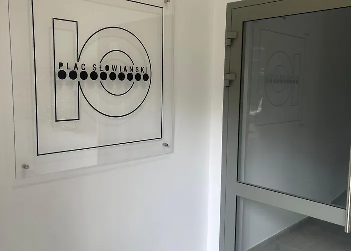 Golden Hour Apartments- Plac Slowianski 43 شقة *